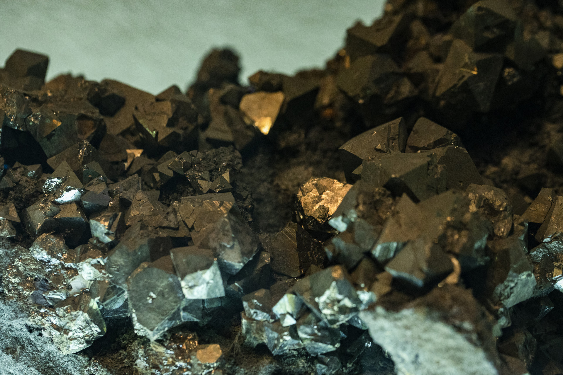 全球收购钽铌矿石-钶钽铁矿石交易  名称：钽铌矿/钶钽铁矿