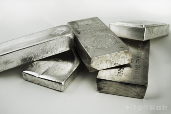 铂金和18k金哪个好