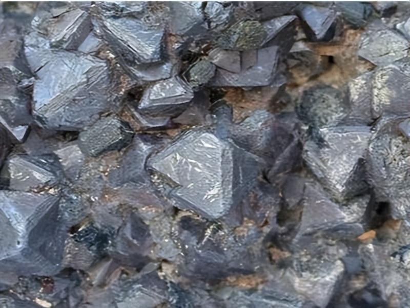 从铂族金属铜镍高锍中提取铂族金属